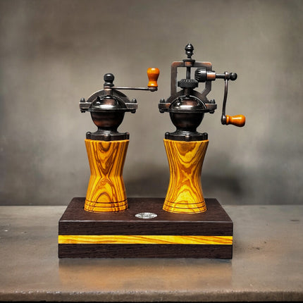 Salz- & Pfeffermühlen-Set mit SaRaiFo Camo Maser – Swissmade Design trifft Nachhaltigkeit